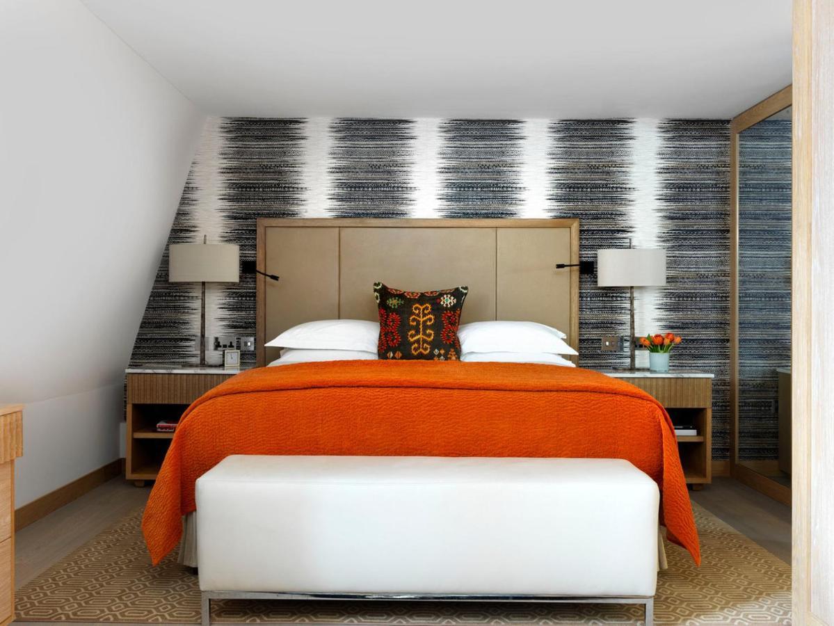 The Marylebone Hotel Londyn Zewnętrze zdjęcie A bedroom at the Standard East Village