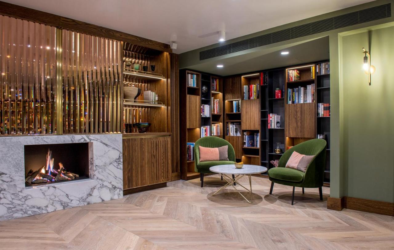 The Marylebone Hotel Londyn Zewnętrze zdjęcie Library at The Ivy Collection, St. John's Wood