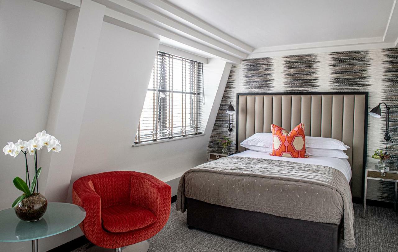 The Marylebone Hotel Londyn Zewnętrze zdjęcie A bedroom at the hotel